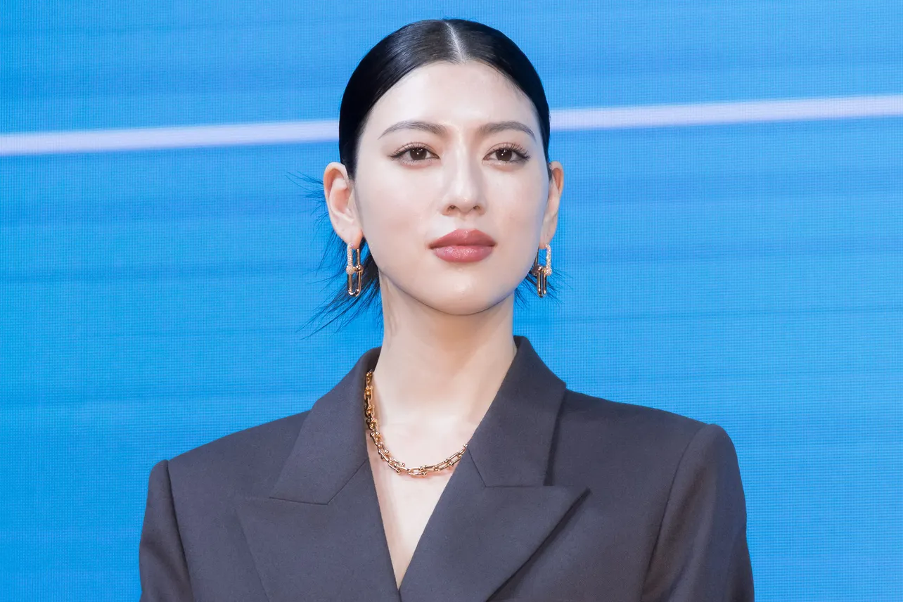 三吉彩花