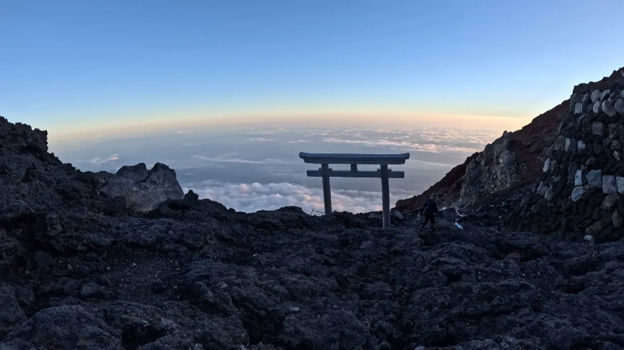 「富士山物語2024〜天空で出会った富士山を愛する人たち〜」