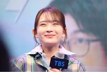 畑芽育、永瀬矢紘による似顔絵に満面の笑み　永瀬との2ショットに「かわいすぎる」の声＜若草物語＞