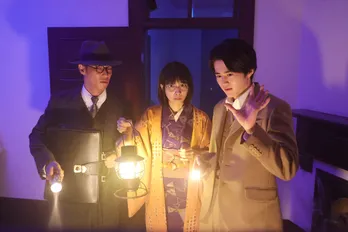 ＜嘘解きレトリック＞女の幽霊を見た…証言をもとに鈴鹿央士“左右馬”たちは“幽霊屋敷”へ