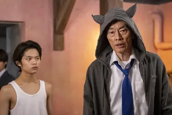 <民王R>泰山(遠藤憲一)の息子・翔(菅田将暉)を思い出させる“漢字の読めない”14歳が総理と入れ替わり「“ぬけもとてき”な“かいかわ”を…」