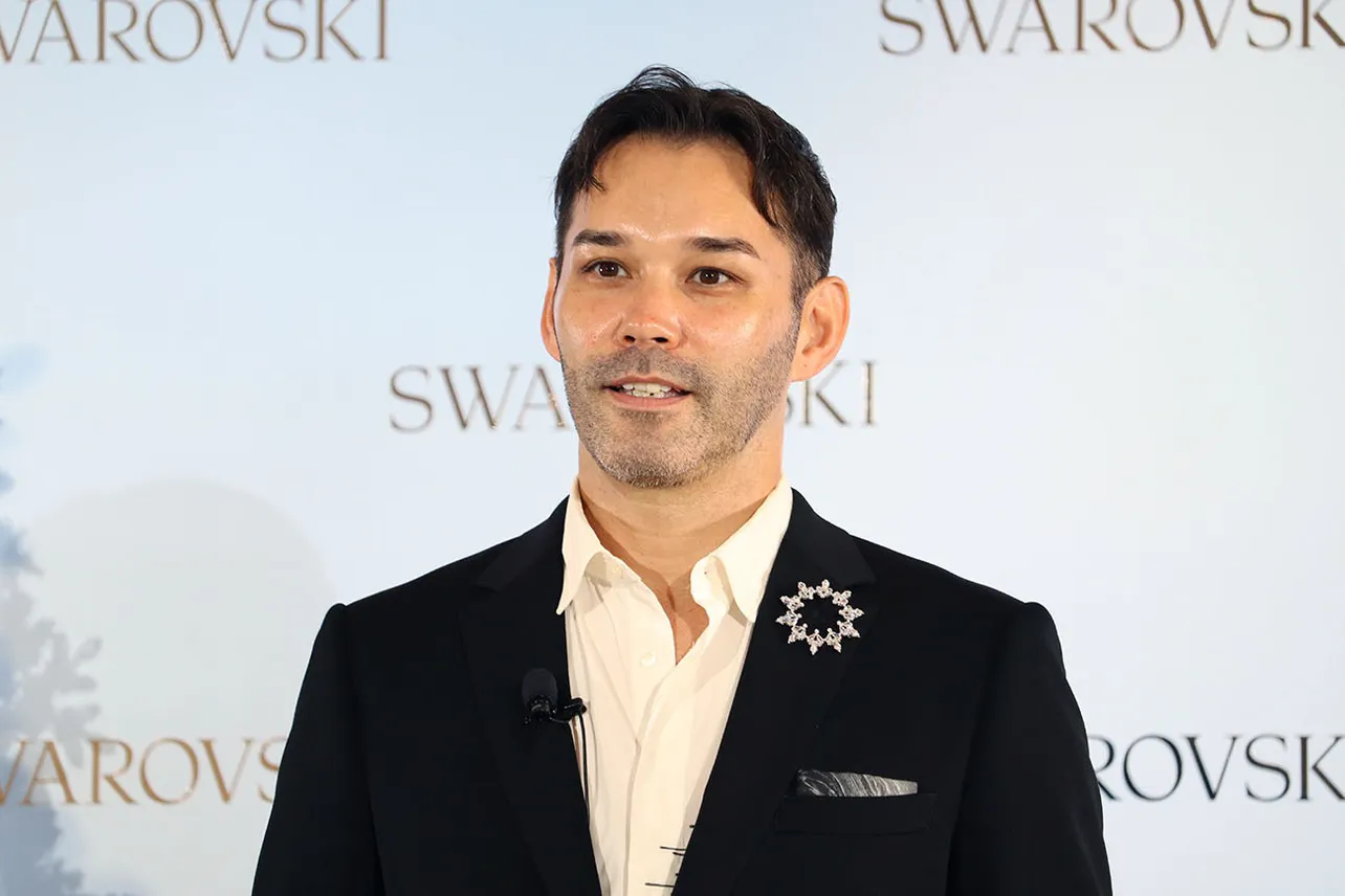 「Swarovski ホリデーコレクション 2024 プレス発表会」より、代表取締役社長・鈴木正規