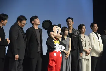 松田元太がミッキーらとステージに登場「旅するSnow Man」も発表された「ディズニー・コンテンツ・ショーケース APAC 2024」