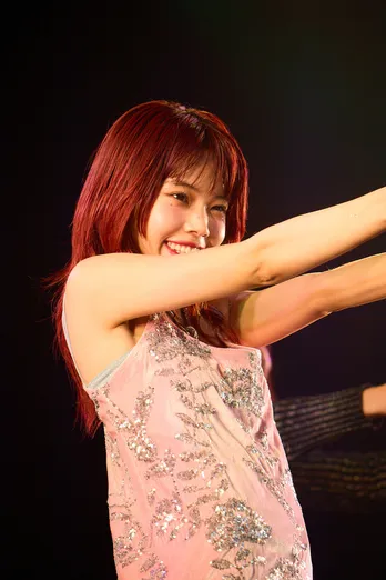 アイナ・ジ・エンドが初海外単独公演を開催、ライブ定番曲などで彼女の音楽を一層近くに感じられる内容に