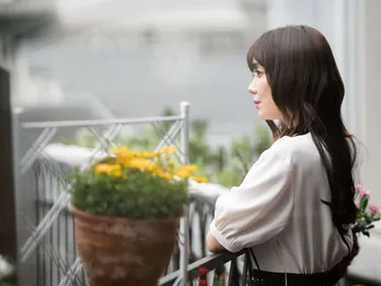 倉科カナ“愛里紗”のミステリアスさ、さとうほなみ“彩江子”のお堅さの対比が見事<情事と事情>