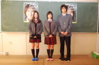 南沢奈央と市川知宏＆足立梨花の3人は実際の学校生活と重ね合わせて撮影を満喫!?