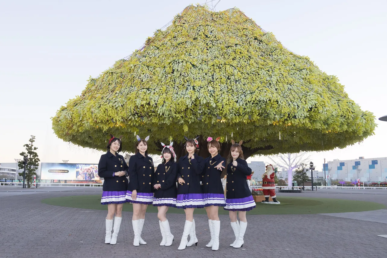 塚田悠衣、高柳知葉、宮下早紀、芹澤優、徳井青空、藤本侑里(写真左から)