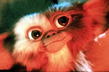 ロマンチック…“じゃない”クリスマス映画4選　激かわギズモや、おじさん天使に、笑ってハッピー！