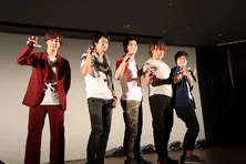 レジェンドライダーの井上正大・渡部秀が若手レスラーへ決めポーズを伝授？