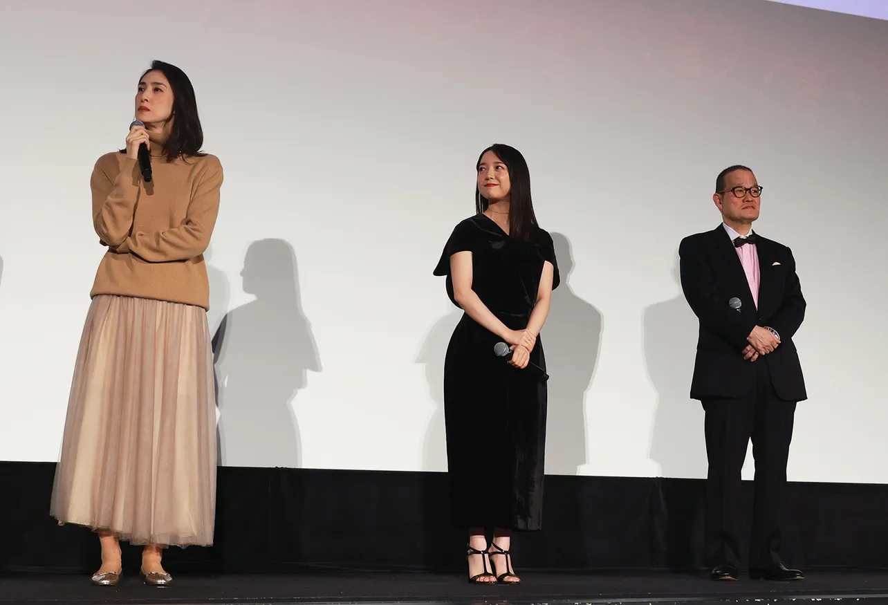 映画「ふしぎ駄菓子屋 銭天堂」初日舞台あいさつより