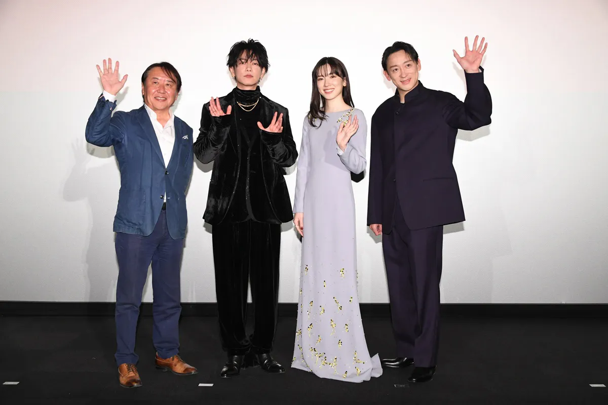 川崎で行われた公開記念舞台あいさつには永野芽郁、佐藤健、山本耕史、武内英樹監督が登壇