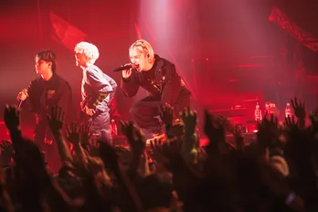 SKY-HIら“BMSG POSSE”、初の単独公演でJP THE WAVY、SALU、KennyDoesらとともに巨大な音楽的エネルギーを放出