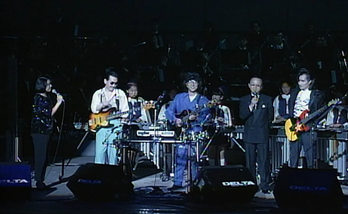 「The Alfee Live In EXPO '90」より