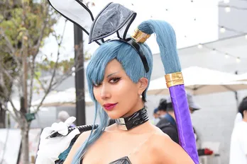 バニースーツの「コードギアス」コスプレイヤー「ボリュームと束感にこだわったウイッグも見てほしい」<池ハロ2024>