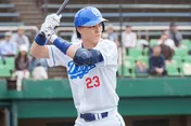 <バントマン 最終回>鈴木伸之“大翔”は、坂東彌十郎“櫻田”から13番目のプロ野球球団の主力としてオファーを受けるが回答を保留する
