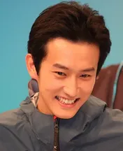 杉野遥亮、手を合わせ視聴者に感謝するオフショットに「長くてキレイな大きな手」と反響<オクラ>