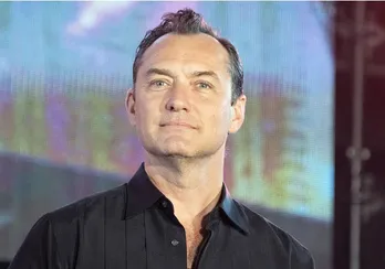 ジュード・ロウ52歳の誕生日、「リプリー」で脚光「ファンタビ」“ダンブルドア”役でも存在感「スター・ウォーズ」最新作では“謎の男”好演