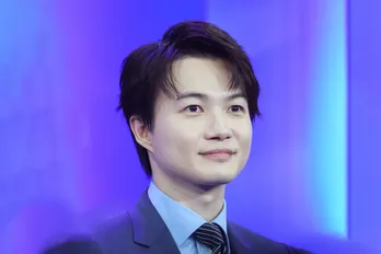 神木隆之介と“恋敵”前原瑞樹の仲良し2ショット公開「楽しそうな姿が見られてホッとした」と話題<海に眠るダイヤモンド>