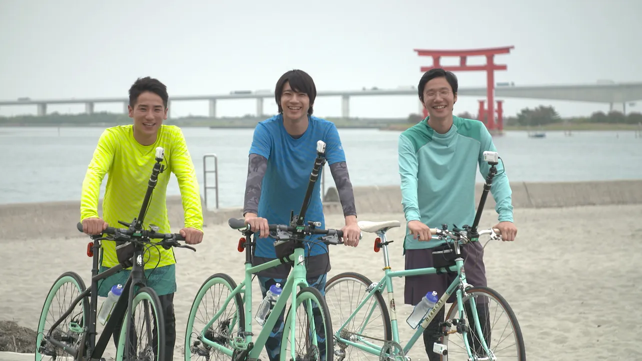 浜松周辺をロードバイクで巡る山田裕貴、前原滉、大内田悠平