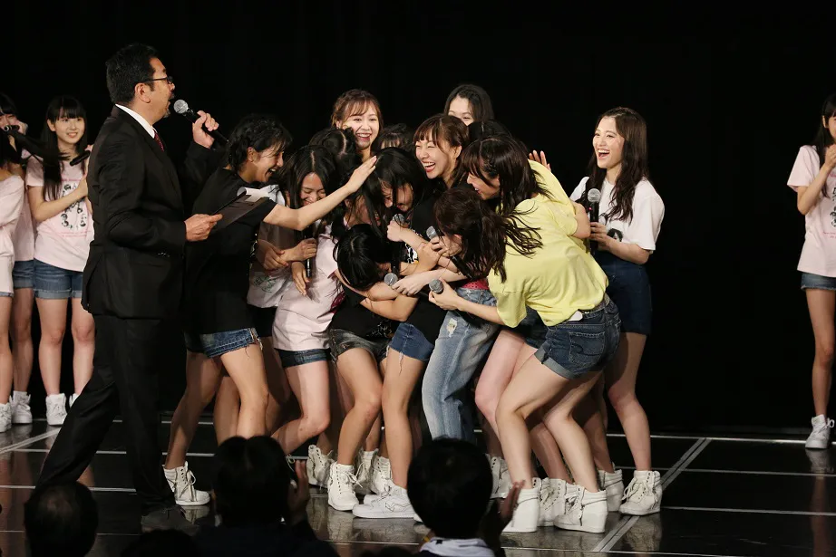 SKE48劇場デビュー9周年特別公演。昇格が発表された相川暖花の元に集まるチームEメンバー