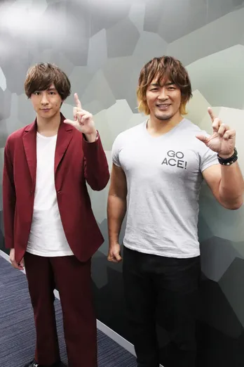 渡部秀&棚橋弘至、“ライダートーク”で大盛り上がり!