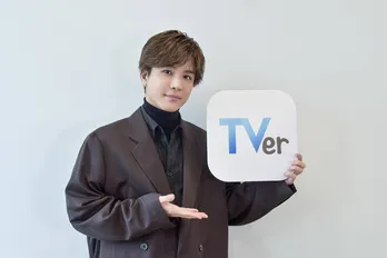 岩田剛典、恋人役の比嘉愛未は「本当に明るくて、現場のムードメーカー的存在」＜フォレスト＞