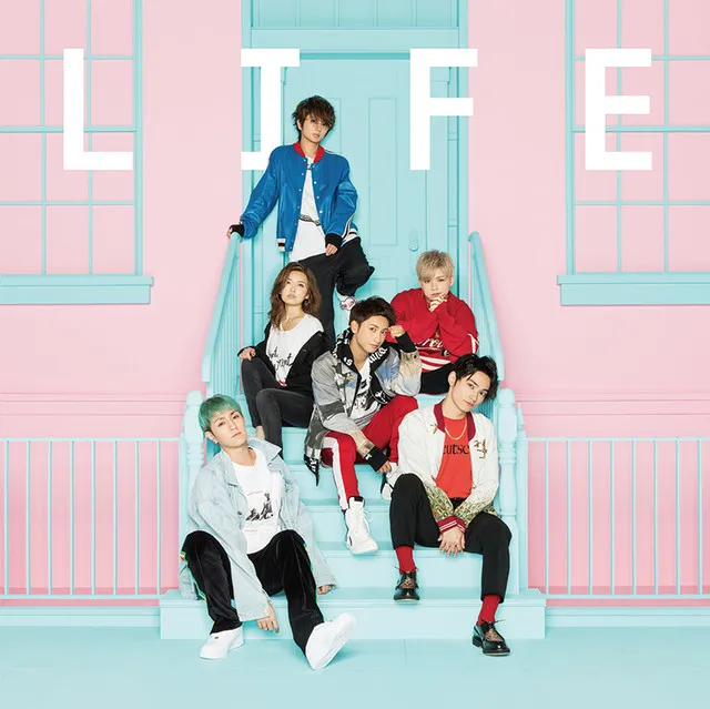 AAAのシングル「LIFE 」【CD＋スマプラ】ジャケット