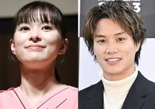 鈴木伸之“菅野”のギャップにきゅん…初手術後の芳根京子“まどか”らと笑顔ショットに反響<まどか26歳、研修医やってます!>