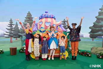 きゃりーぱみゅぱみゅと一緒に英語を学べる「えいごであそぼ」　初のベストアルバムがリリース決定