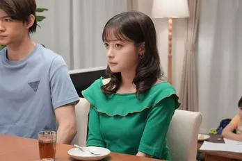 <明日のおむすび>佐野勇斗“翔也”、理容師の仕事に転職したいと告げるも北村有起哉“聖人”&麻生久美子“愛子”は心配する