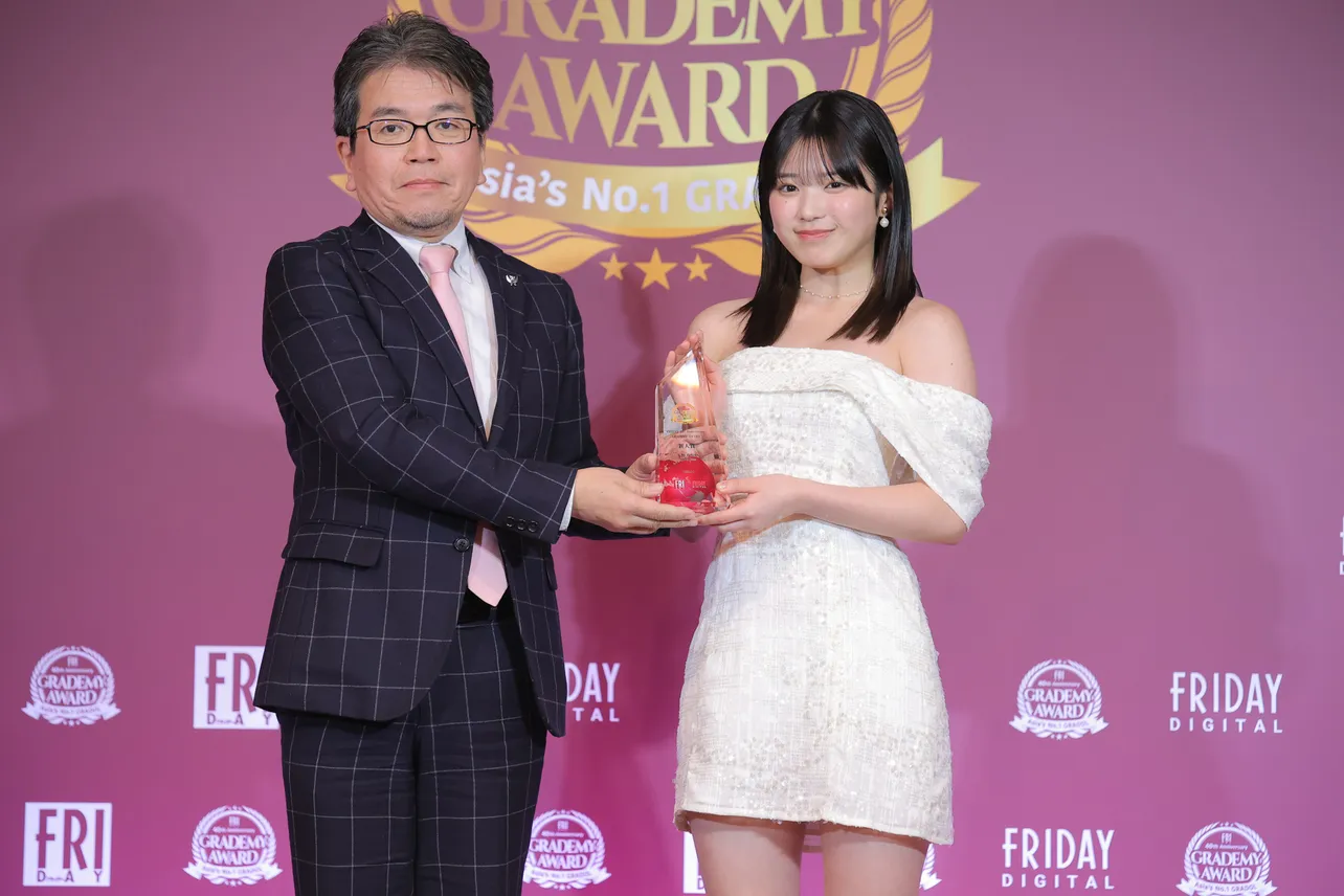 FRIDAY創刊40周年記念企画「グラデミー賞発表・受賞セレモニー会見」より
