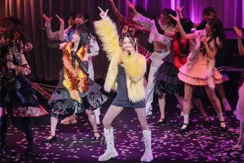 後藤真希がミニスカ&網タイツでAKB48ライブにサプライズ登場「めちゃくちゃ懐かしかった」