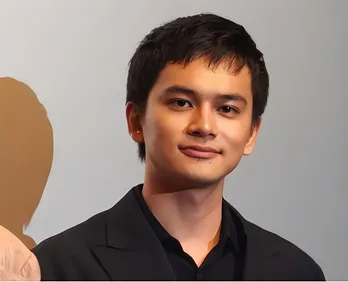 北村匠海、初メガホンながら萩原利久ら演者に“大御所感”を暴露され赤面「まずいな…」