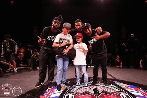 キッズサイドでGirl Twiggz aka Girl Mijoが優勝、Micro Twiggzが準優勝