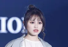 香音“真戸原凛”、Tシャツ姿で笑顔が弾けるショットに「笑顔がキラキラ」「かわいい!!」の声<アンサンブル>