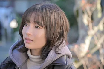 広瀬すず“心麦”と松山ケンイチ“松風”は東賀山事件の元弁護人・石丸謙二郎“三木田”と対面<クジャクのダンス、誰が見た?>