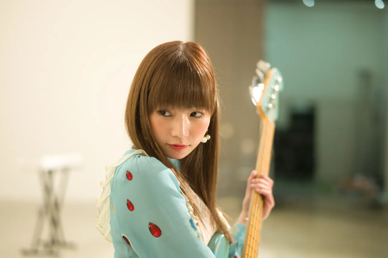 あいにゃん（SILENT SIREN / Bass）