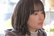 広瀬すず“心麦”が渡されたお守りに考察飛び交う「GPSか盗聴器?」「全員怪しい」<クジャクのダンス、誰が見た?>