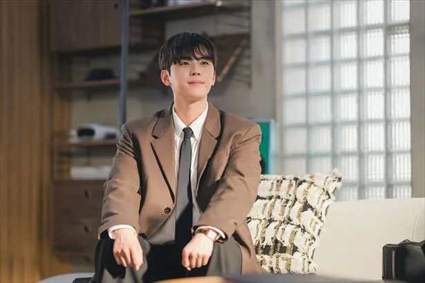 「わたしの完璧な秘書」より