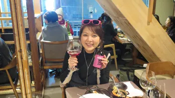 飯島直子「お茶割りっていうだけで体に優しい良い感じしますよね」 洋酒の茶割りにご満悦＜飯島直子の今夜一杯いっちゃう？＞