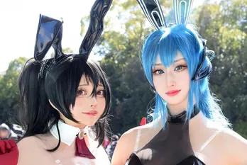 バニースーツを着こなす「アズレン」コスプレイヤーたち「20kgの減量でキャラの体形を再現」＜ワンフェス2025[冬]＞