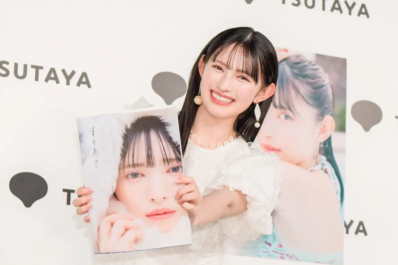 菅田愛貴1st写真集「すのあき」発売イベントより