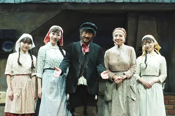 市村正親、娘役5人を連れて焼き肉へ 美弥るりか・唯月ふうか・大森未来衣が感激「毎日感謝していました」<屋根の上のヴァイオリン弾き>