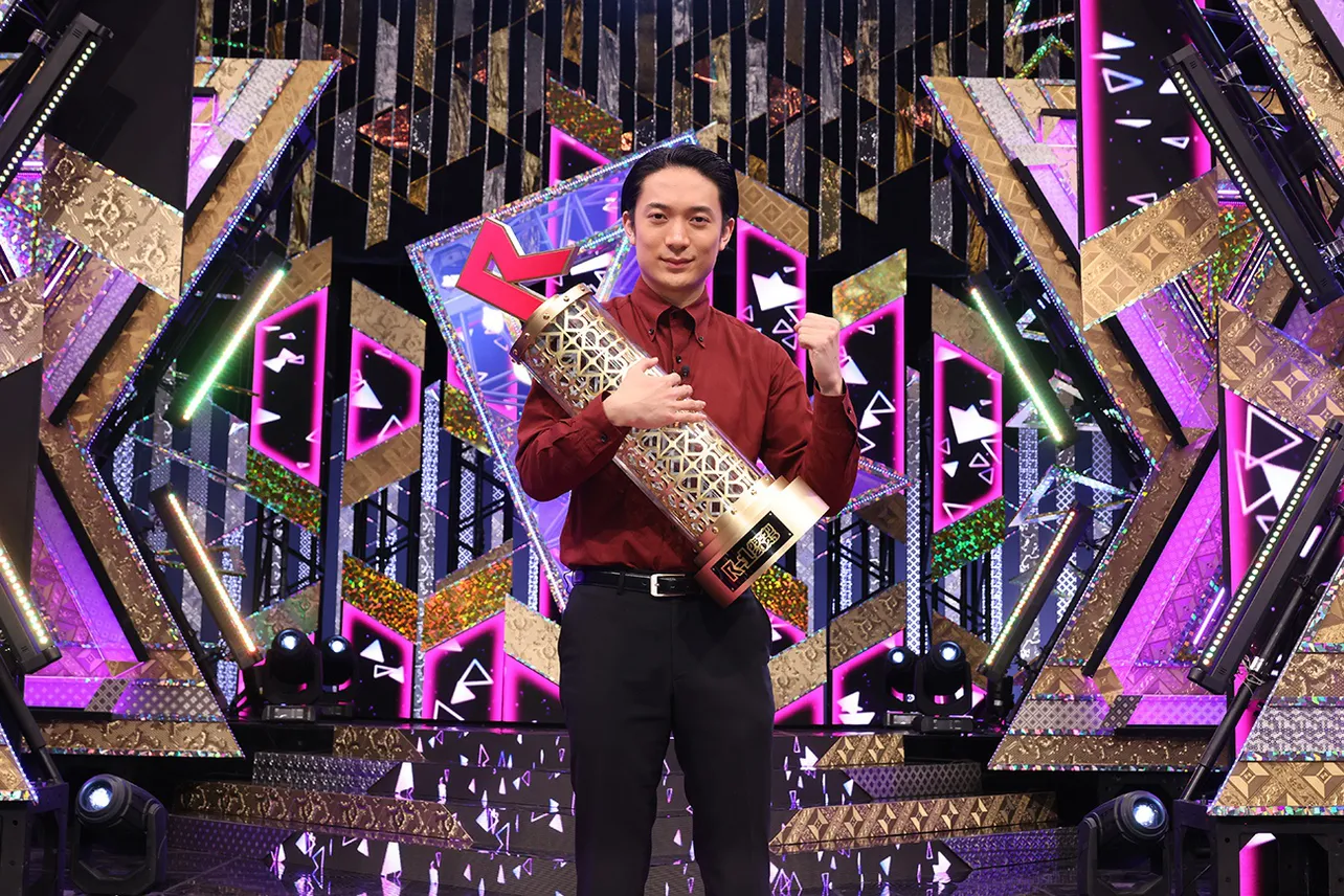 「R-1グランプリ2025」優勝の友田オレ