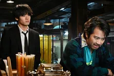 赤楚衛二“灰江”「何としても親父の無念を晴らしたい」三浦貴大“羽毛田”と手を組むことに<相続探偵>