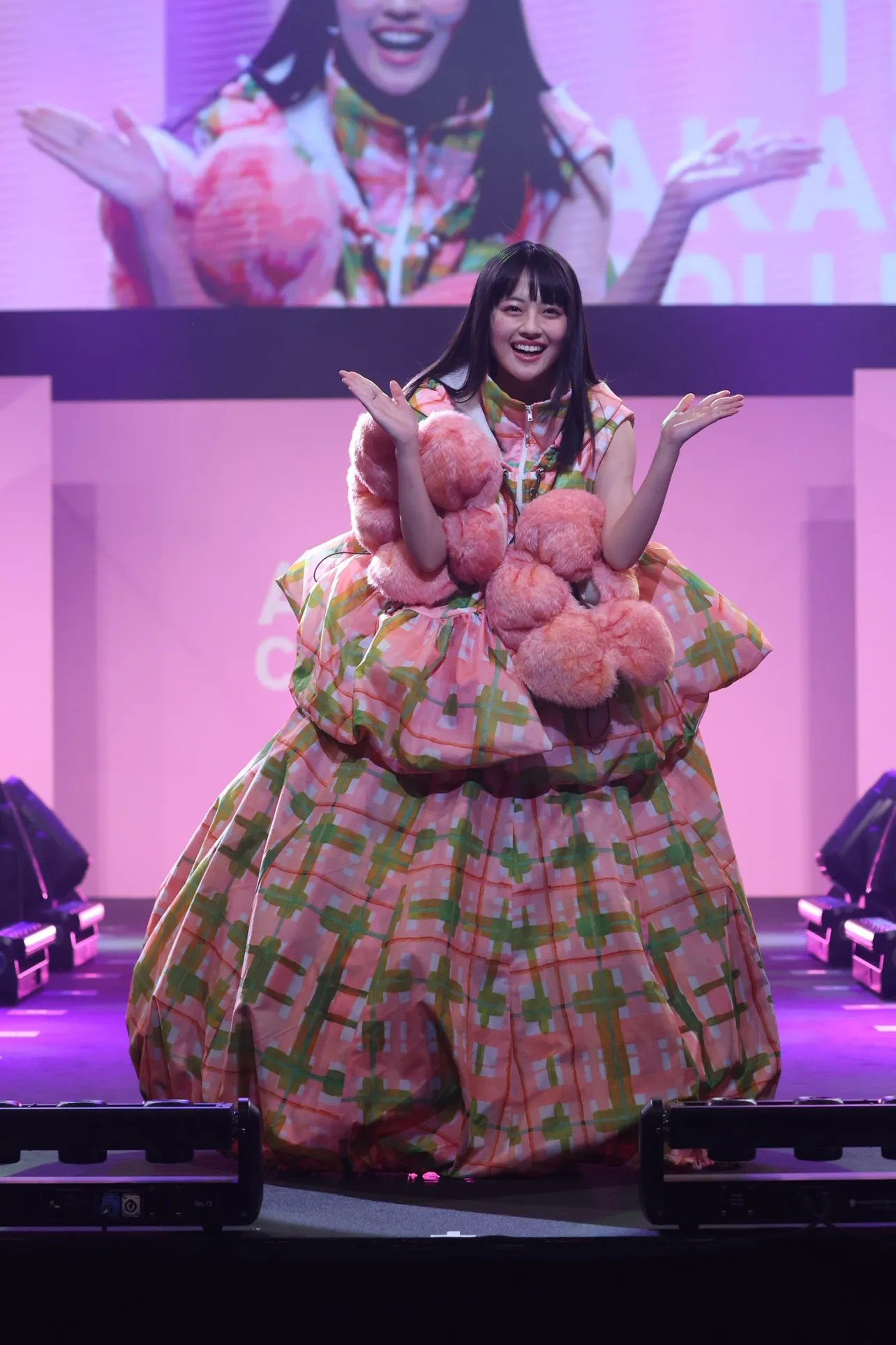 東雲温役の上坂樹里