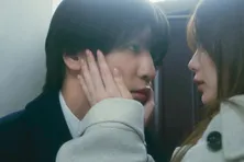 藤井流星“塩谷”が出張帰りの紺野彩夏“楓”に激しくキスをしたシーンに視聴者興奮＜キスでふさいで、バレないで。＞