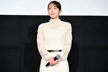 吉岡里帆、主演・横浜流星を思い「みんなが流星君を抱きしめたいはず」 藤井道人監督と舞台あいさつに登壇<正体>