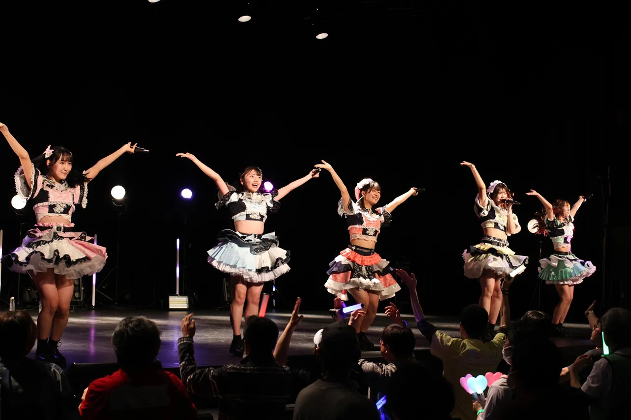 「楽演祭EXTRA -春のアイドル祭り 2025-」でライブパフォーマンスを見せた#Mooove!