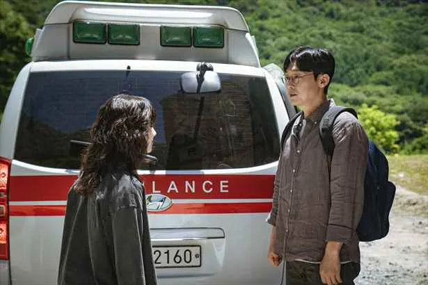 「ハイパーナイフ 闇の天才外科医」より